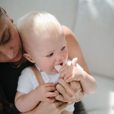 Cuidado dental para bebés: ¿Cuándo debo empezar?